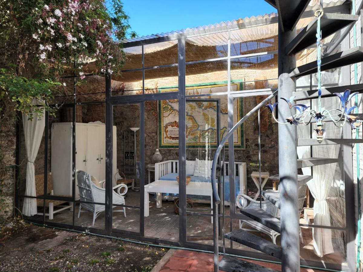 فيلا كولونيا ديل ساكرامينتوفي Casa En Barrio Historico المظهر الخارجي الصورة